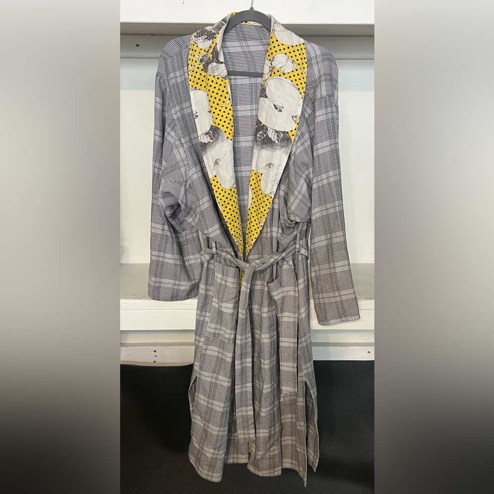 Chic Gray Plaid Robe with Yellow Accents